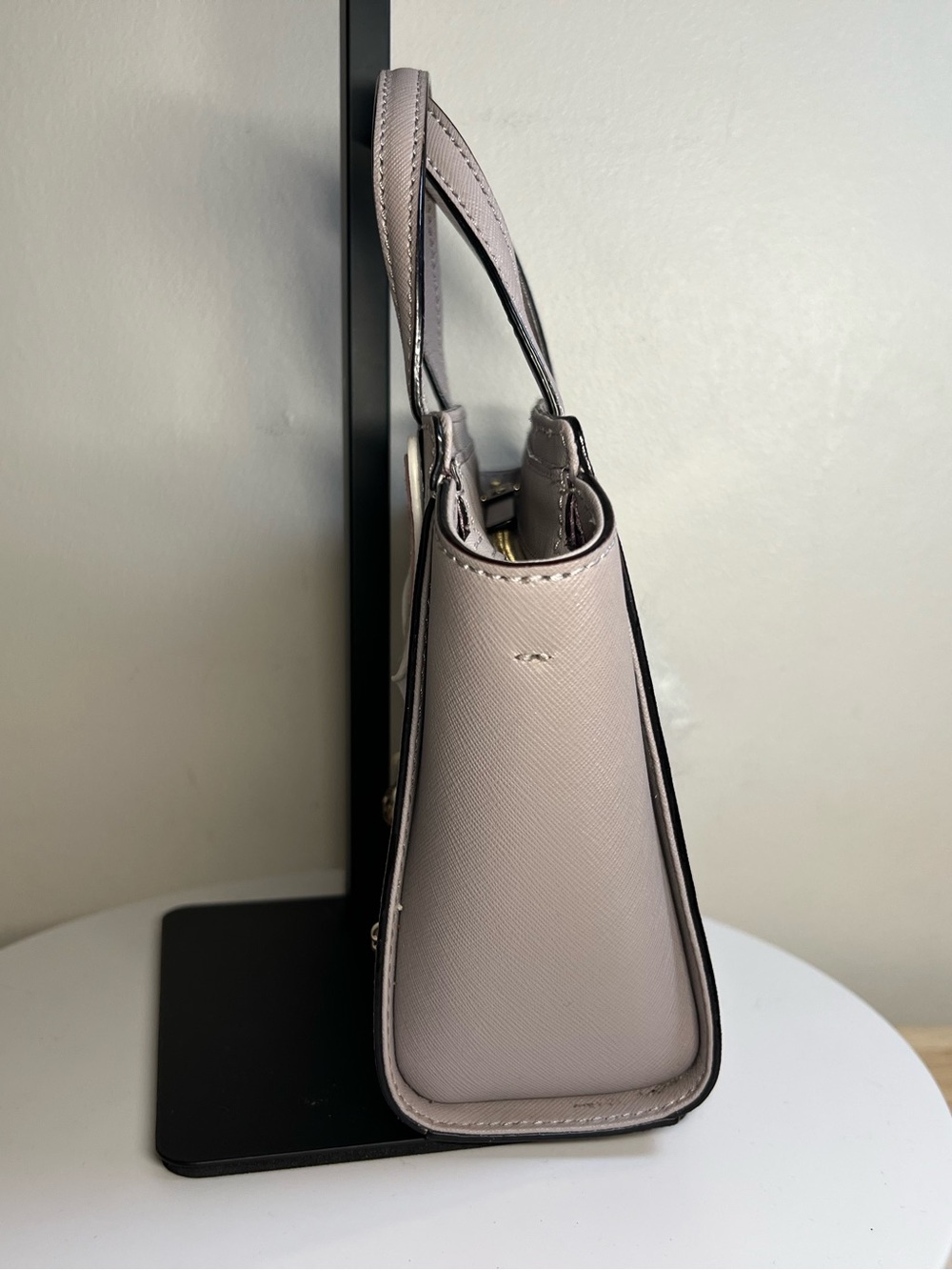 the Kate Spade New York Hop to It Bunny Rabbit Mini Hayden Crossbody Like New - Picture 5 of 7